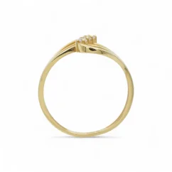 Zlatý prsten s čirými zirkony