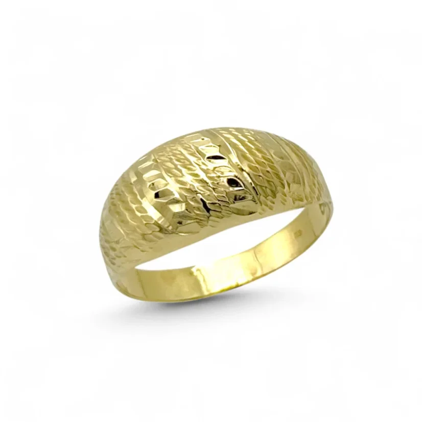 Elegantní zlatý prsten s gravírováním v.58 2,07g