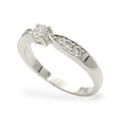 Zásnubní stříbrný prsten s bílými zirkony