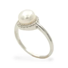 Stříbrný prsten s perlou a zirkony