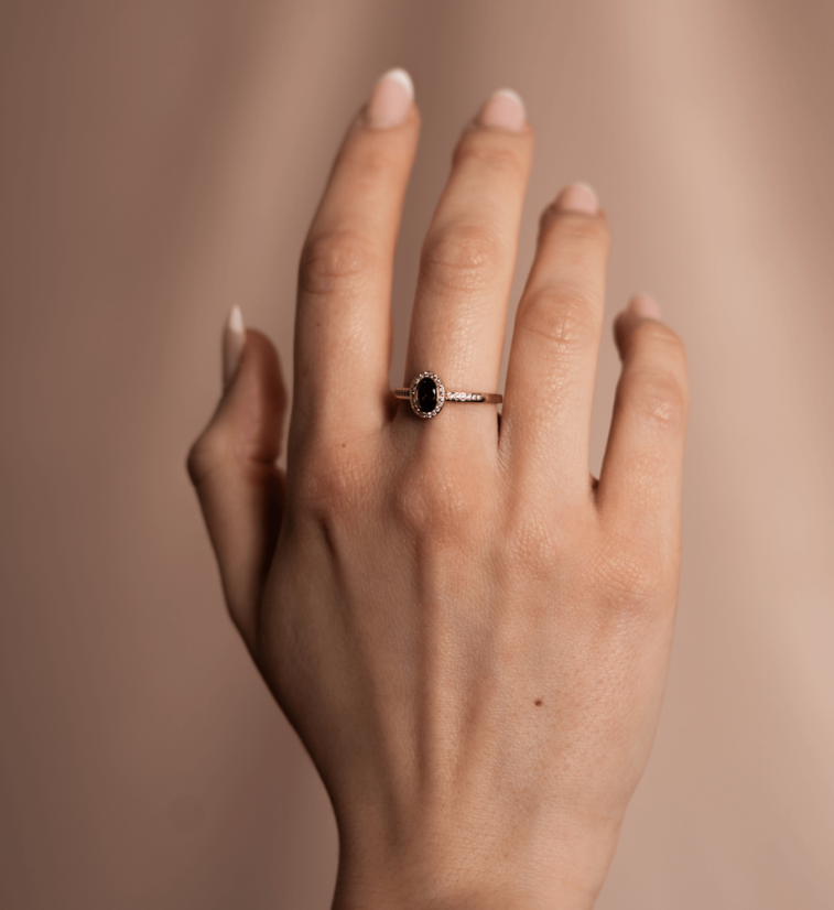 Zlatý prsten s Ametystem a zirkony - Velikost: 51