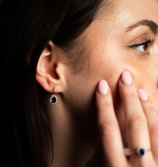 Zlaté náušnice Slza se Safírem 2,32g