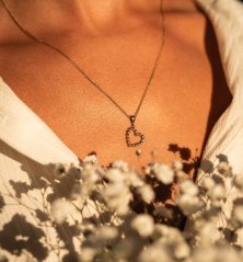 Zlatý přívěsek Srdíčko s kamínkem 0,83g