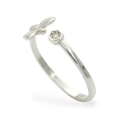 Stříbrný otevřený prsten s včelkou