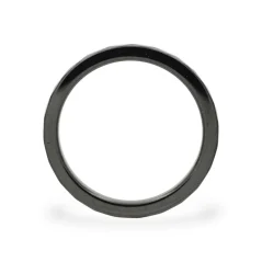 Minimalistický keramický prsten s geometrickým vzorem