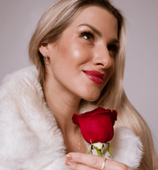 Elegantní zlaté náušnice s čirými zirkony 1,86g