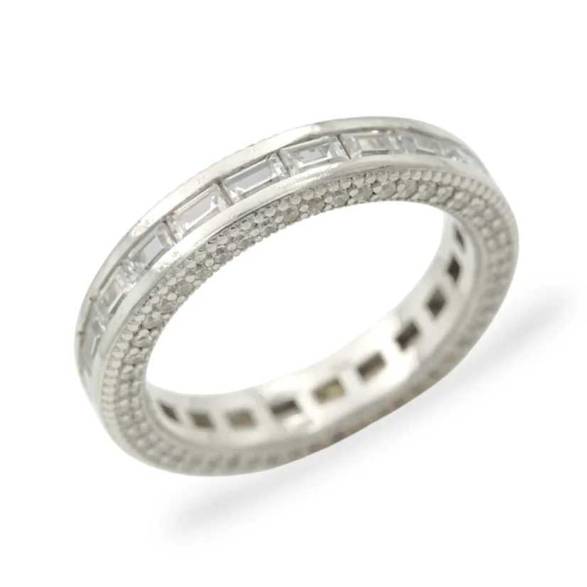 Stříbrný prsten s čirými zirkony - Velikost: 56