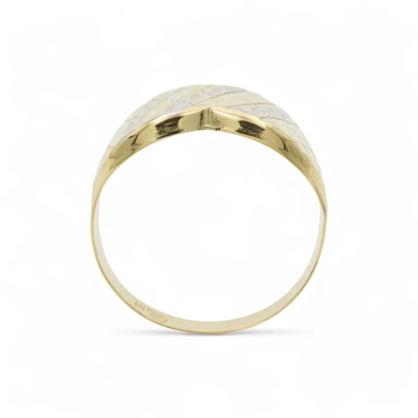Zlatý prsten s bílým zlatem a gravírováním 2,32g