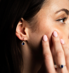 Zlaté náušnice Slza se Safírem 2,32g